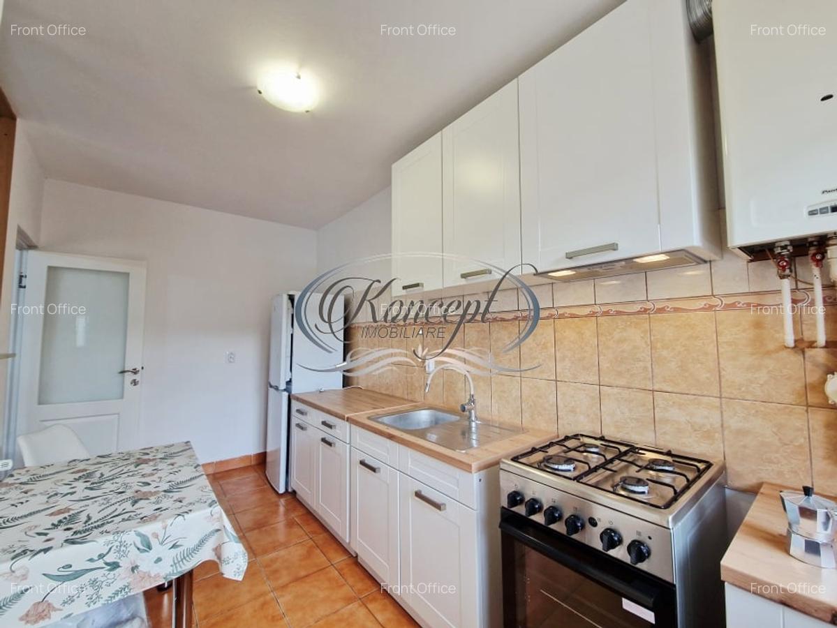 Casa moderna cu mansarda si curte comuna in zona Campului - 18