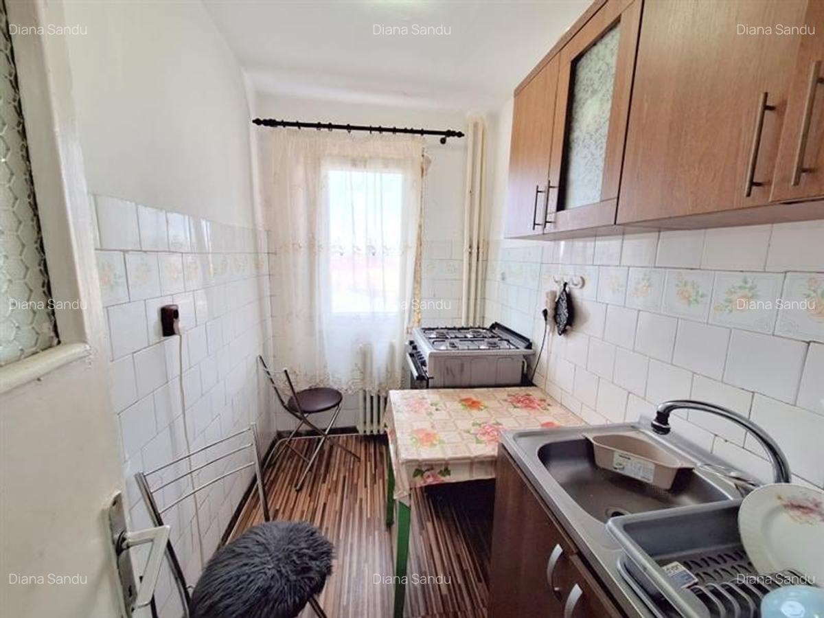 Apartamet 2 camere, mobilat si utilat, zona Narcisa - 11