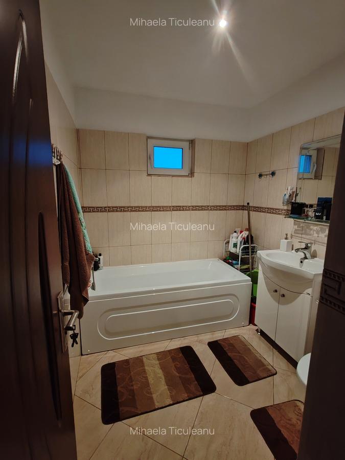 Casă cu 4 camere în Central - 9