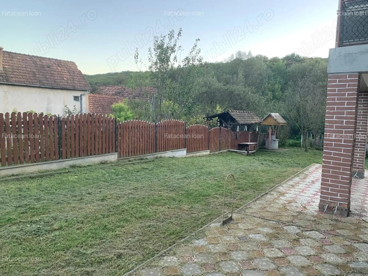 Casa de vanzare , 7 camere - 3