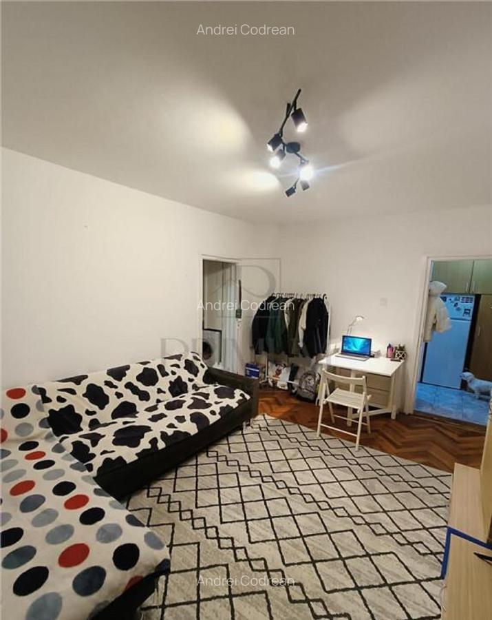 Gheorghe Lazar - 2 Camere - Etaj intermediar cu LIFT - Bloc - 2