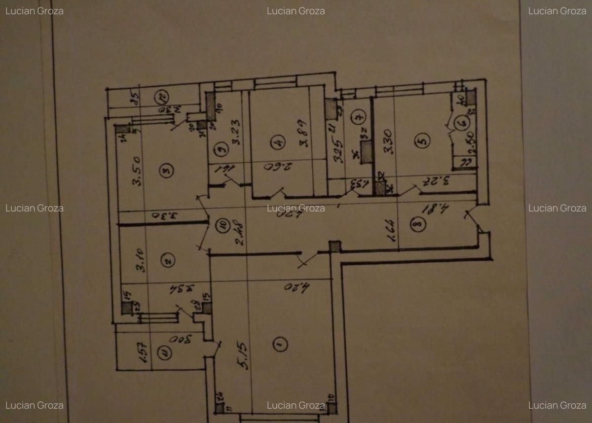 Apartament cu 4 camere decomandat în Victoriei - 8
