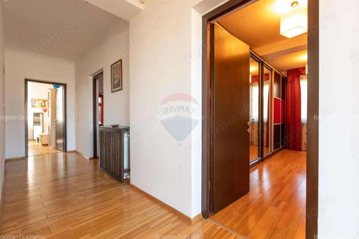 Vila cu 7 camere de vanzare in zona Centrala Ora?ul BUHU?I - 15 Vila cu 7 camere de vanzare in zona Centrala Ora?ul BUHU?I - 15