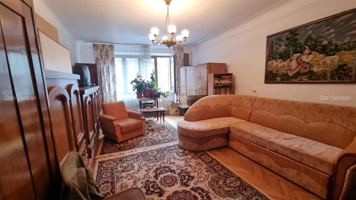 Garsonieră decomandată, mobilată în Centrul Istoric - 9