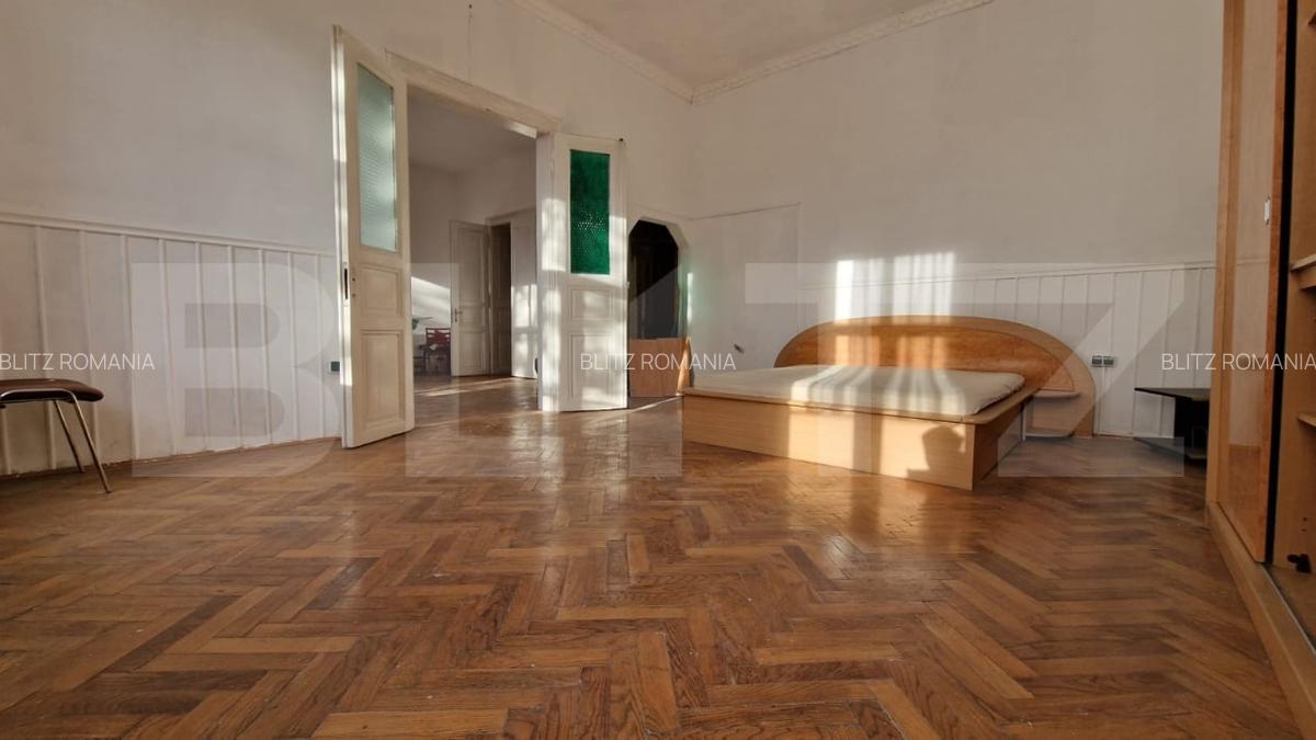 Cladire 3 camere, etaj intermediar, fatada platita, Piata Maria - 1