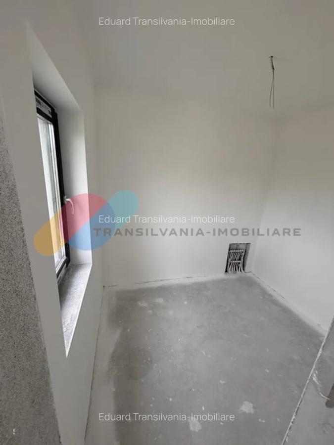 Casa individuala P+1+M cu 5 dormitoare, Curte 300 Mp - zona linistita, Chinteni - 9