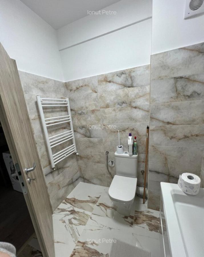 Proprietar-inchiriez apartament 2 cam,Iuliu Maniu nr.405,parcare subt. - 6