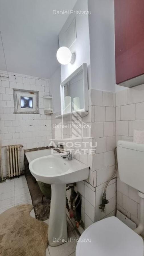 Apartament cu 4 camere, etaj intermediar, zona Dacia - 6