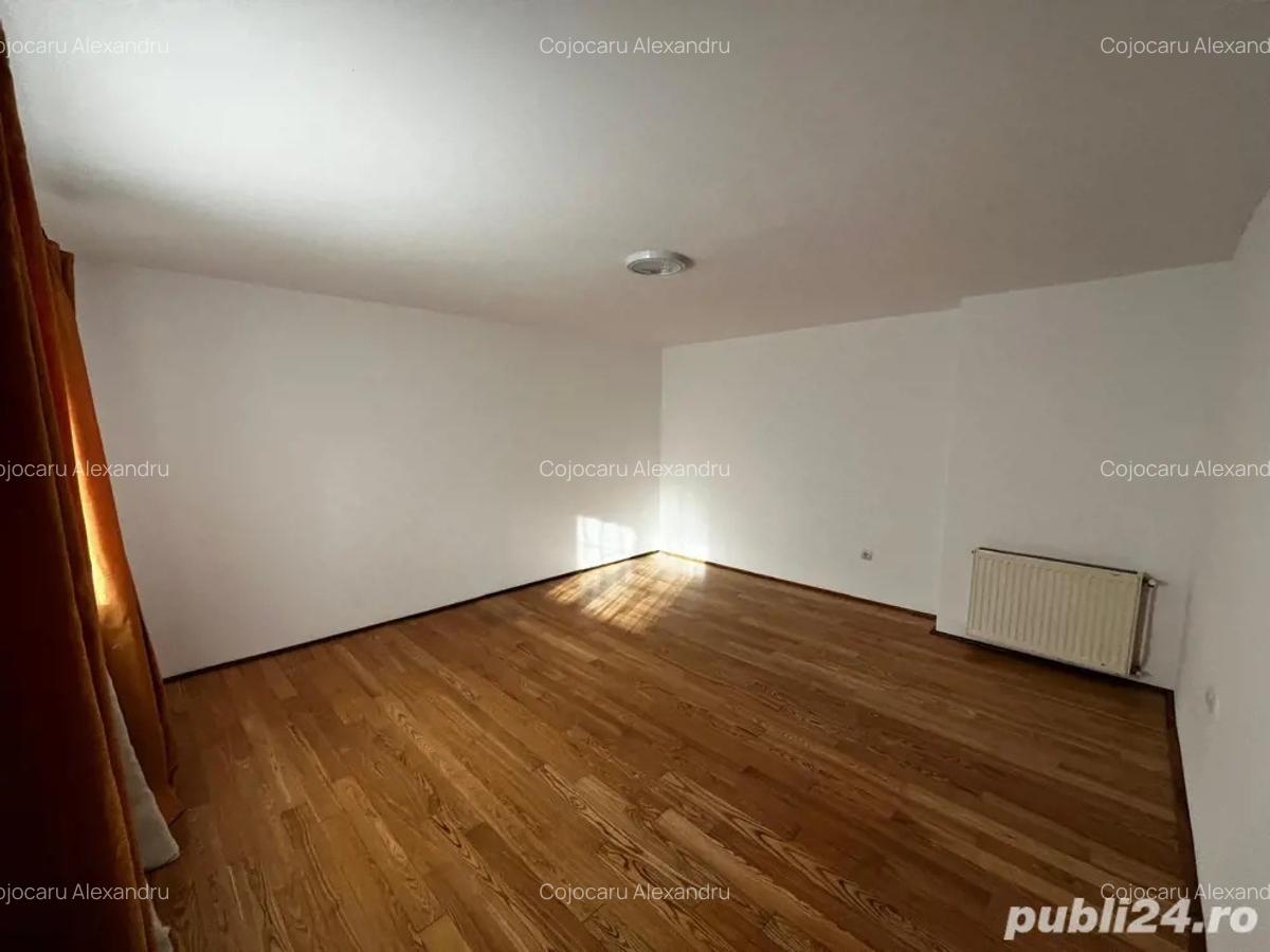 Apartament decomandat de 3 camere la curte in vila DE VANZARE - Direct Proprietar. Zona Traian - 2