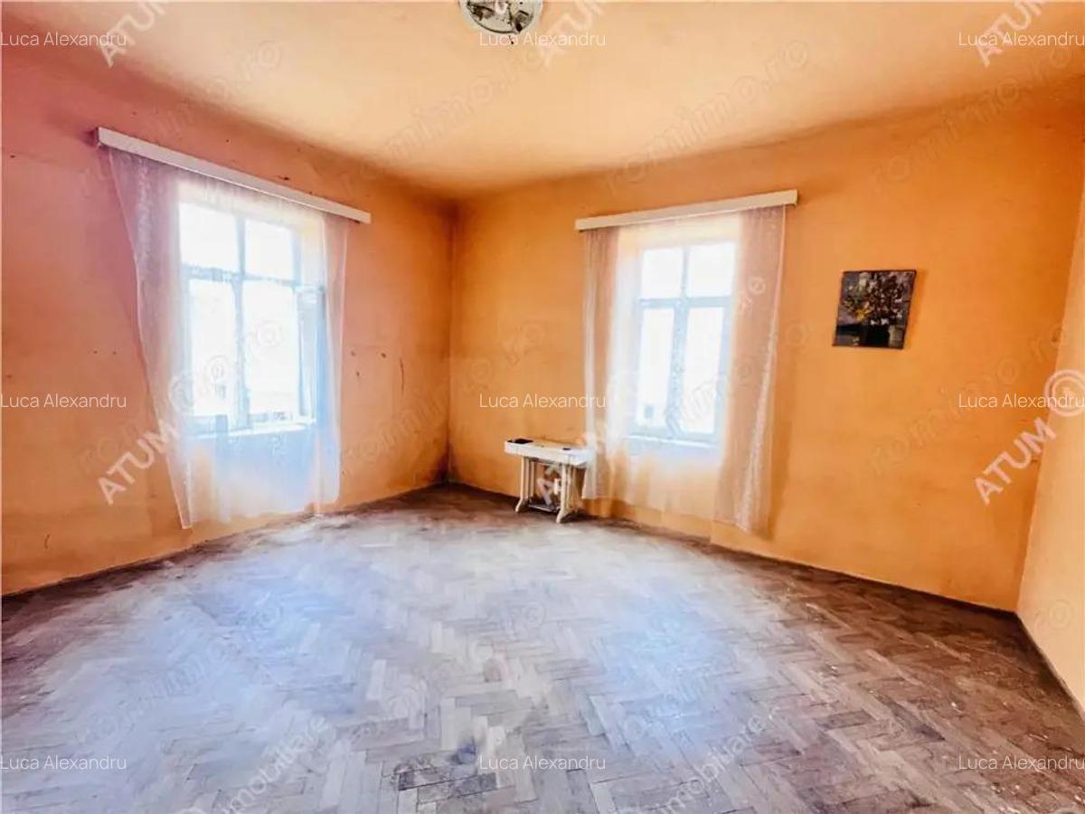Apartament la casa cu 3 camere pivnita zona ultracentrala Sibiu - 4