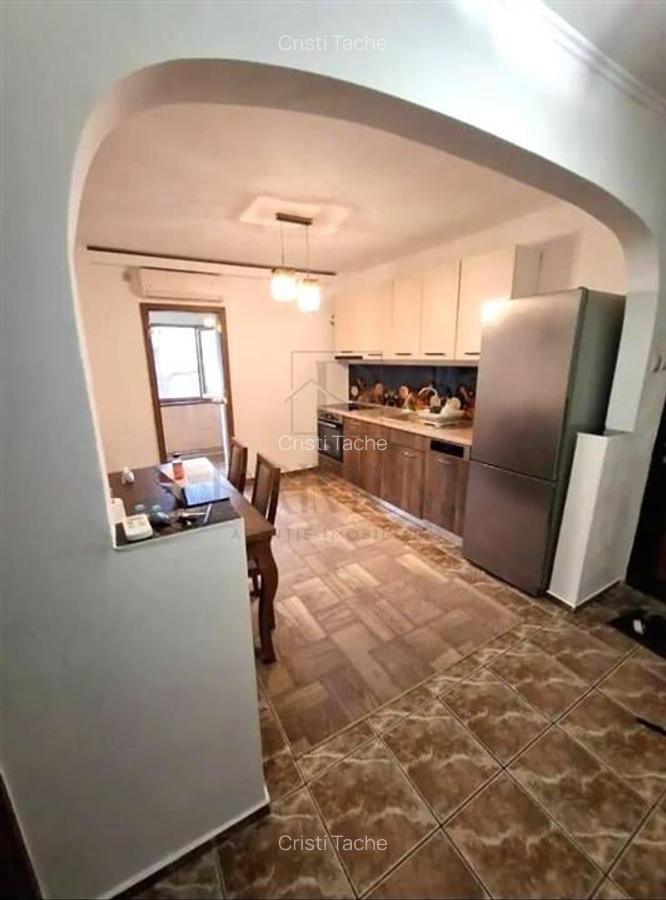 LIPOVEI -PARTER INALT - 3 CAMERE - BALCON - CENTRALA PROPRIE - CLIMA - BOXA - 10