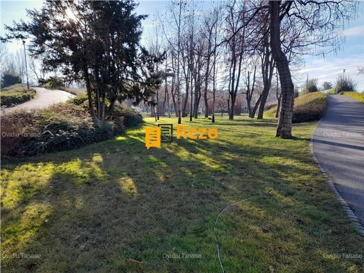 MALL DRUMUL TABERELOR, STR. BRASOV, PARC MOGHIOROS 50 MP ETAJ 3/4 BLOC 1973 - 8