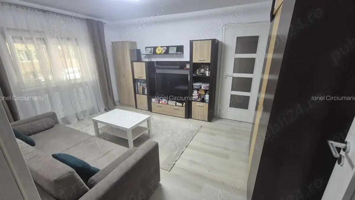Proprietar vand apartament 2 camere - 1