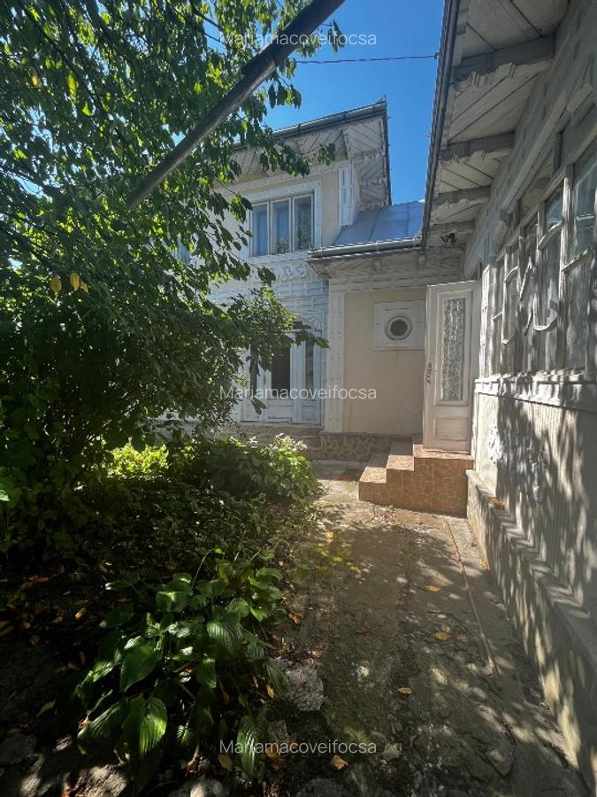 Vand casa cu etaj si teren in Vanatori Neamt,langa Targu Neamt - 4