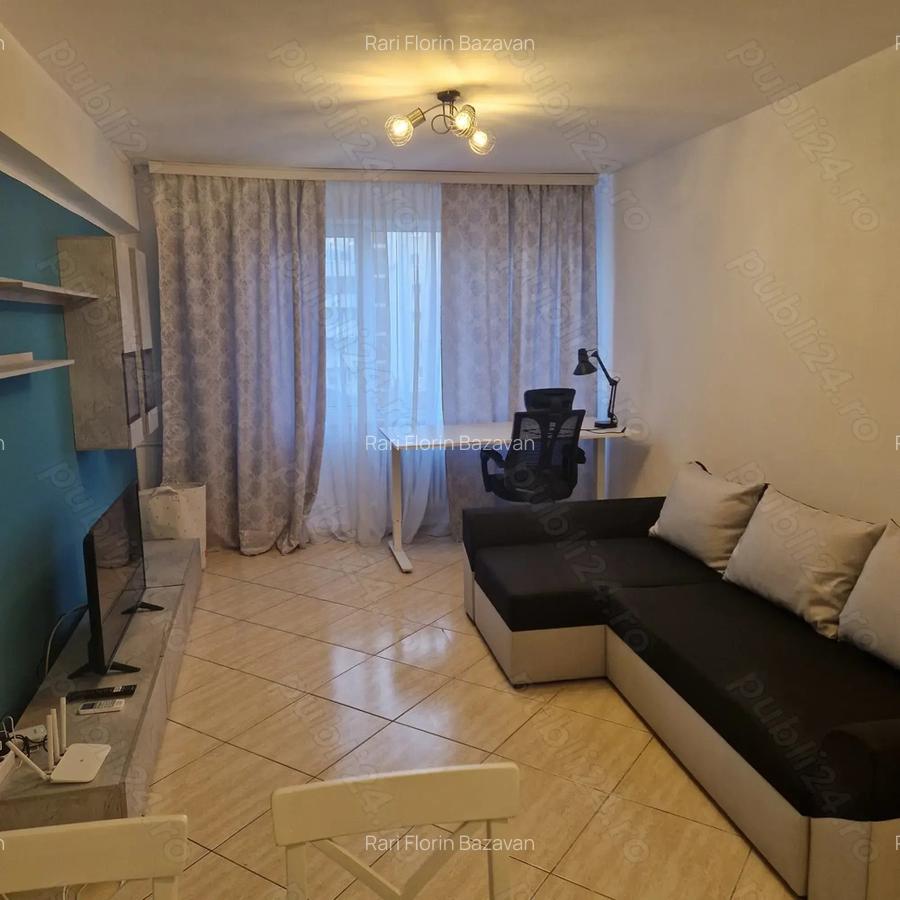 Inchiriez apartament 2 camere in regim hotelier, Craiova, str A.I Cuza , bl Patria , sc B , ultracen - 4