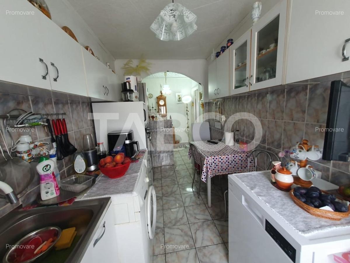 Apartament 3 camere zona 1 Decembrie 65 mp utili + 5 mp balcon - 8