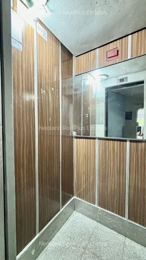 Apartament cu 3 camere în Calea Călărașilor - 11