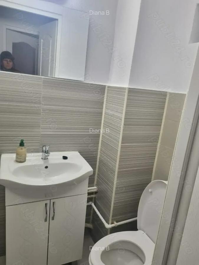 Inchiriez apartament 3 camere - 6