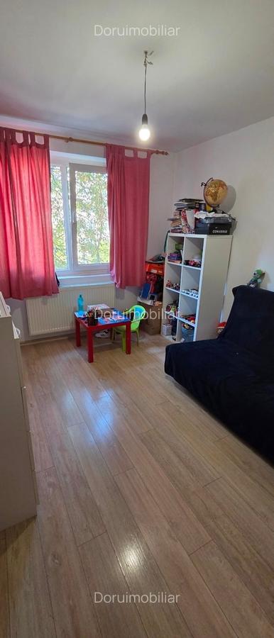 Berceni-5min Aparatorii Patriei,kaufland,an 1983,et 3/8!! - 4 Berceni-5min Aparatorii Patriei,kaufland,an 1983,et 3/8!! - 4