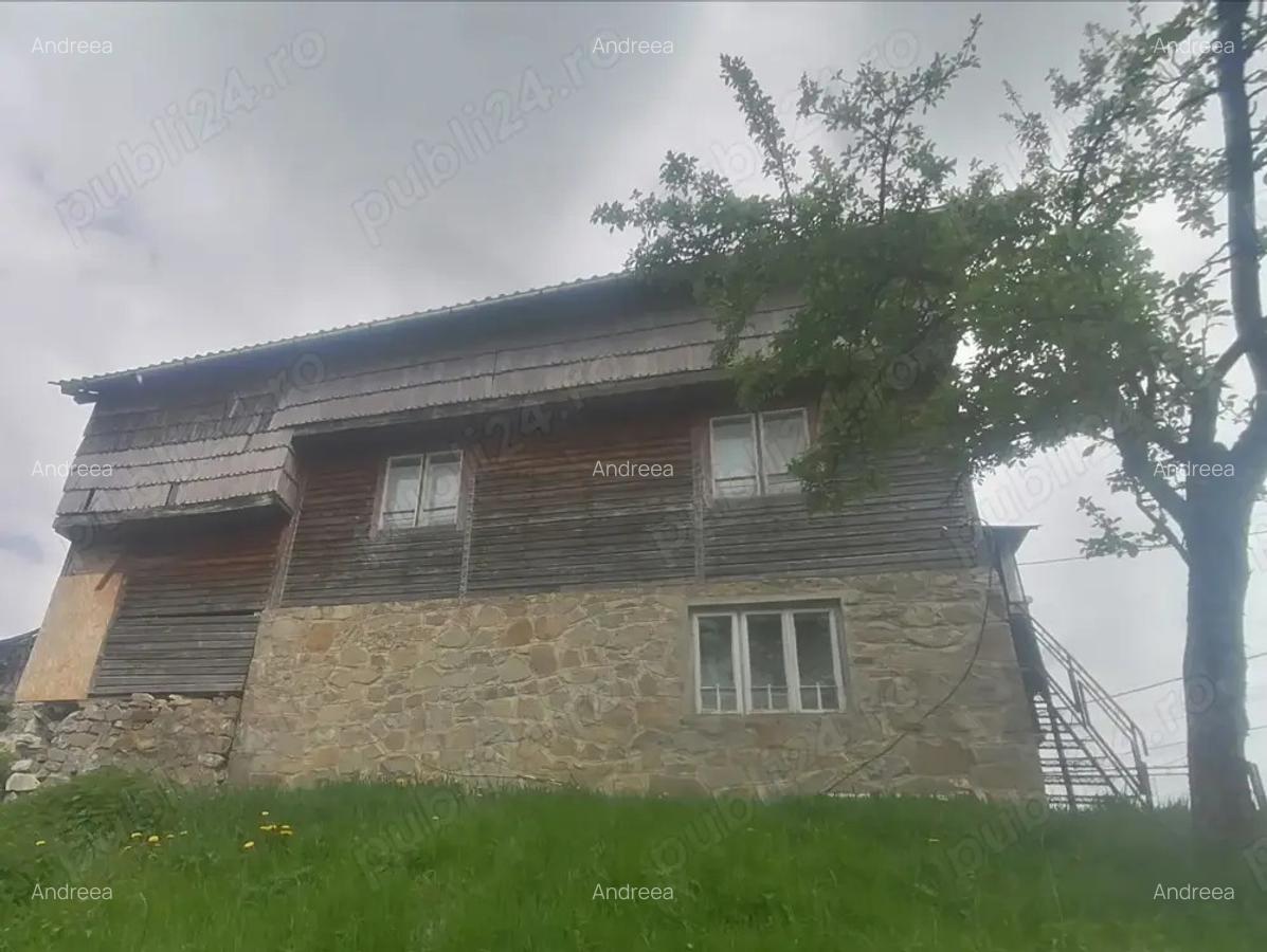 Casa ?i teren in Secaria - 3