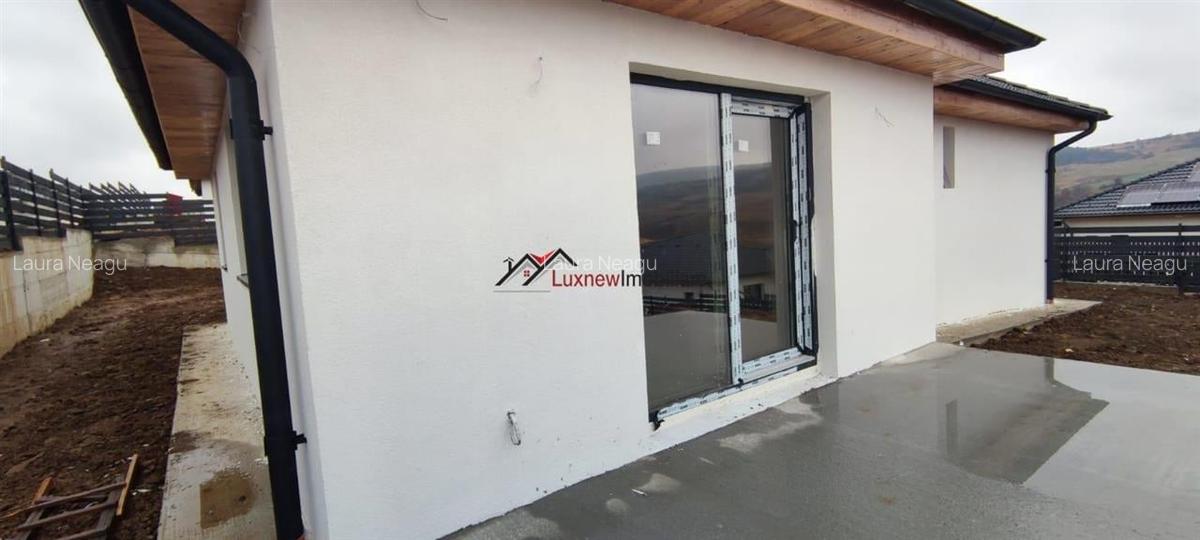 Casa individuala semifinisata in Corusul. Su.120 mp pe teren de 726 mp. Detine C - 2