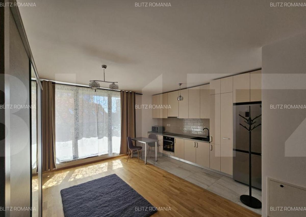 Apartament de vanzare, tip studio, 35 mp, zona complexul rez - 11