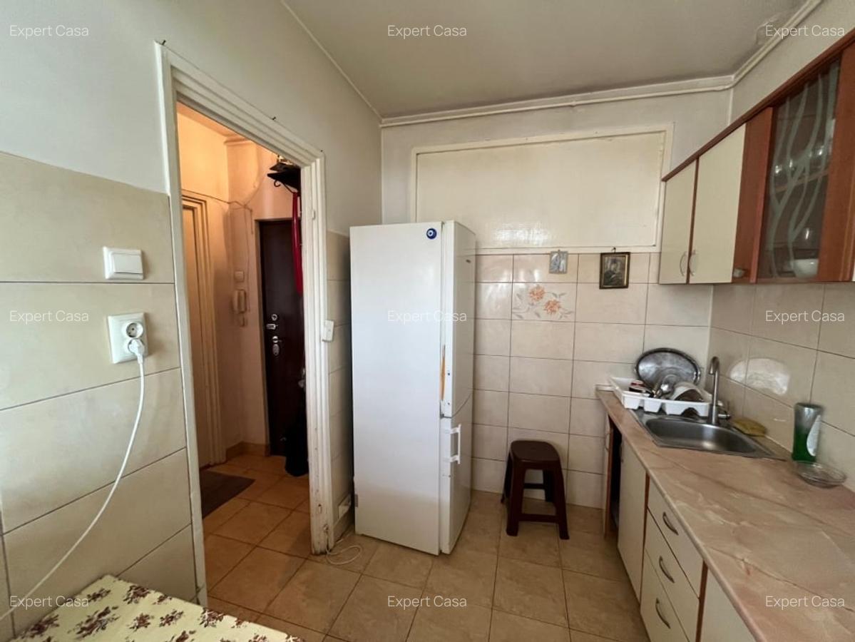 2 Camere | 1 MAI | Ion Mihalache | Bloc Anvelopat | 2 Minute metrou - 7