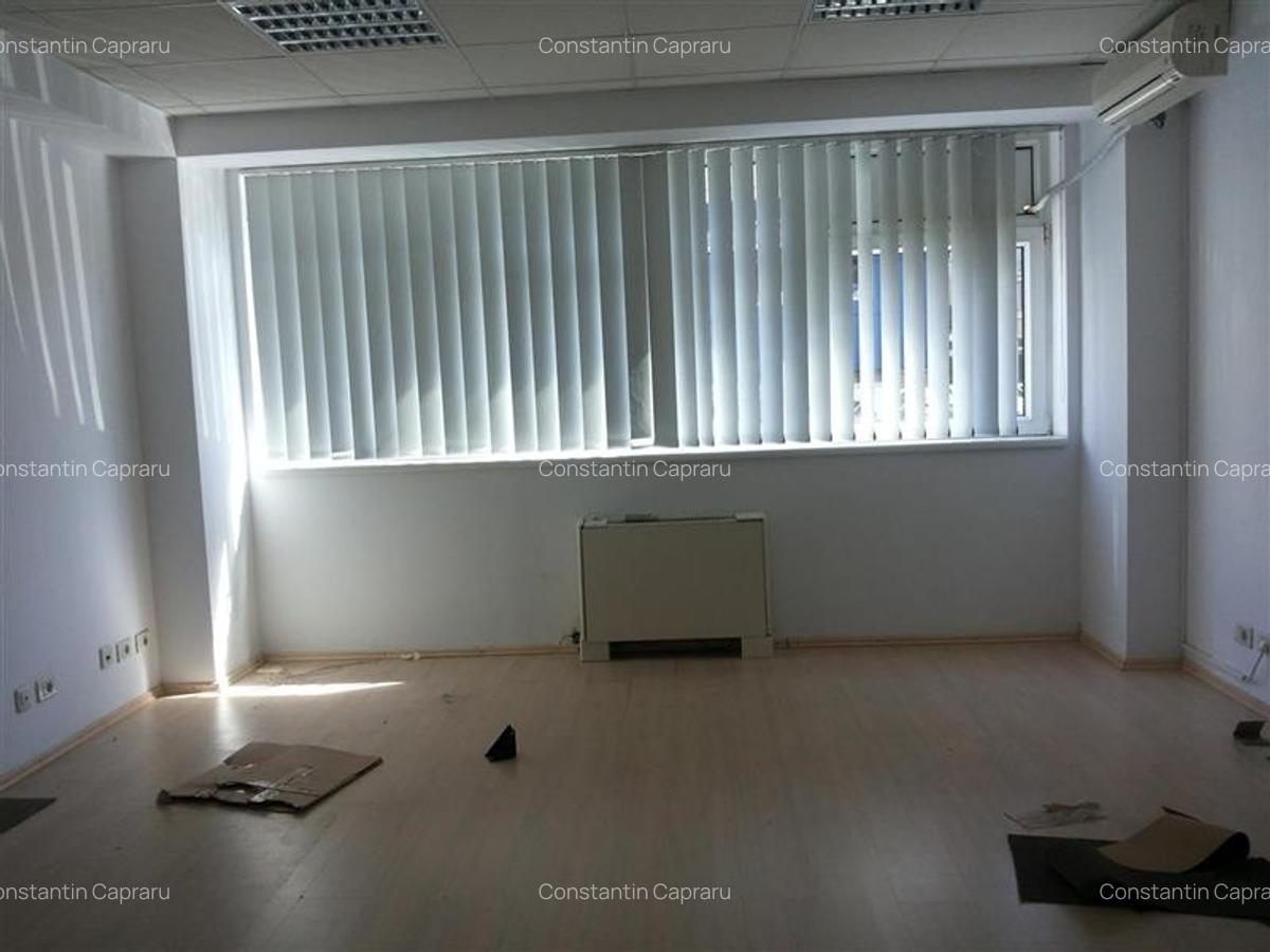 Vanzare spatii birouri - 230 mpc - pret/etaj, parcare inclusa - 11