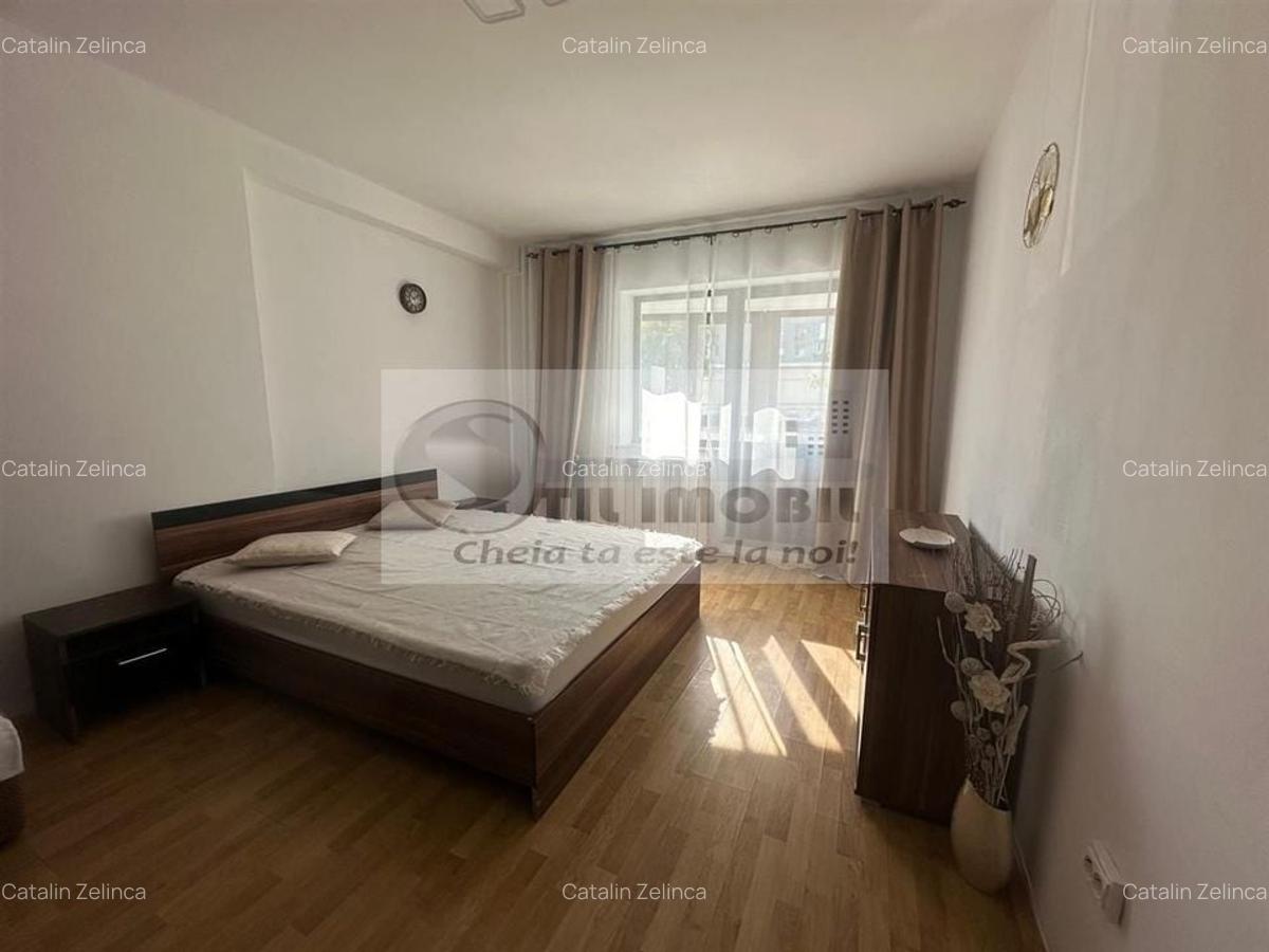 APARTAMENT 1 CAMERA DECOMANDAT PACURARI  IN SPATE LA PETROM 300 EURO - 1