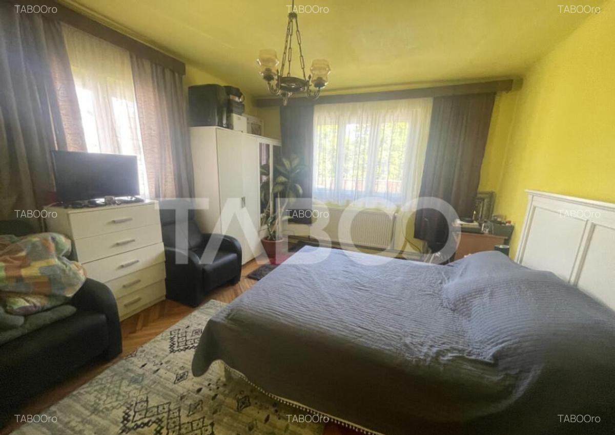 Casa individuala de vanzare cu teren de 996 mp in Cristian S - 3
