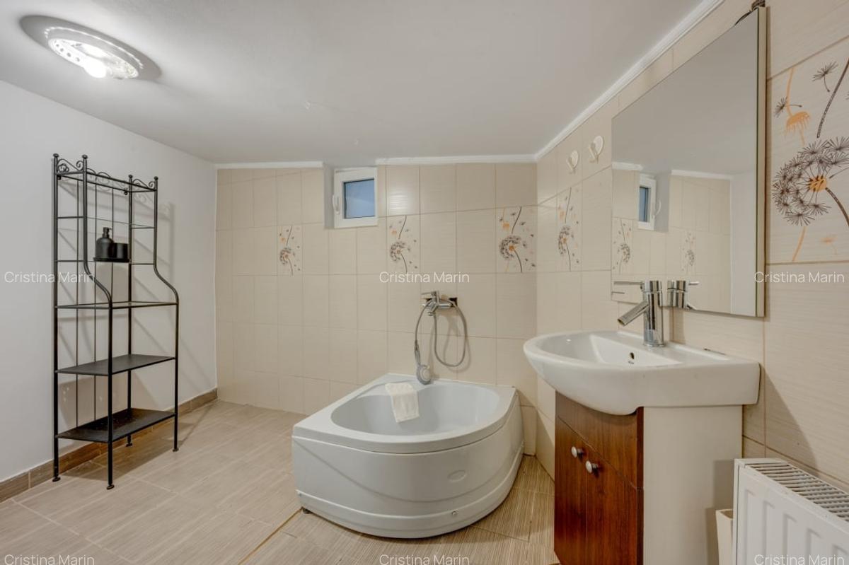 Casa interbelica cu farmec, in apropiere de Mall Vitan - 35 Casa interbelica cu farmec, in apropiere de Mall Vitan - 35