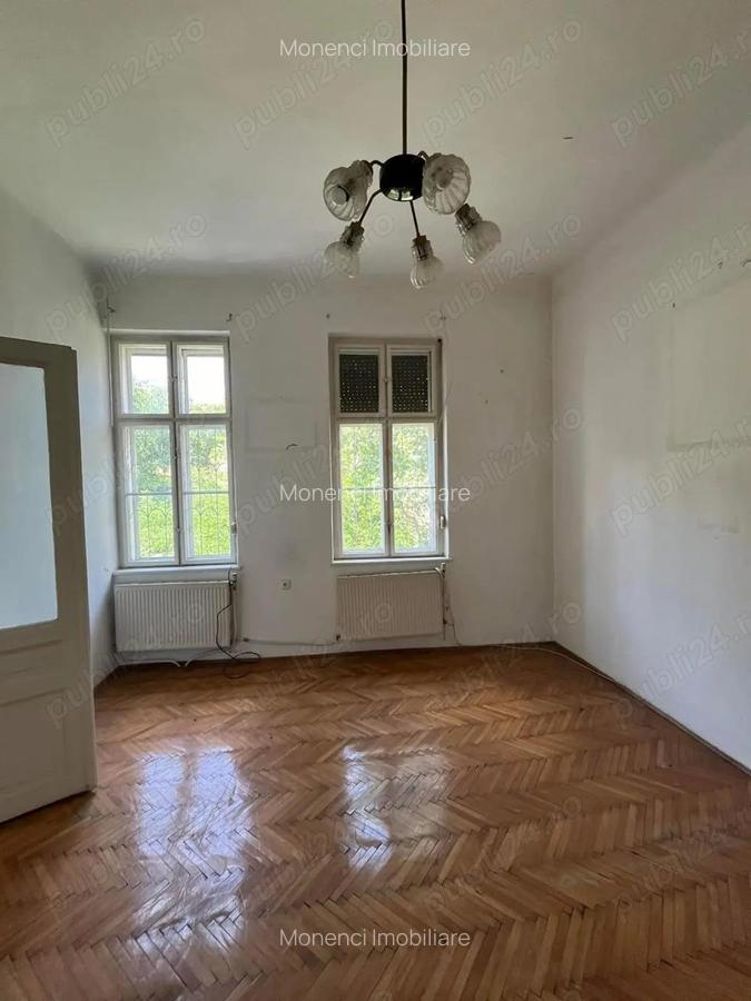 Casa cu 10 camere, 7 bai, ultracentral , Republicii , Oradea. - 4
