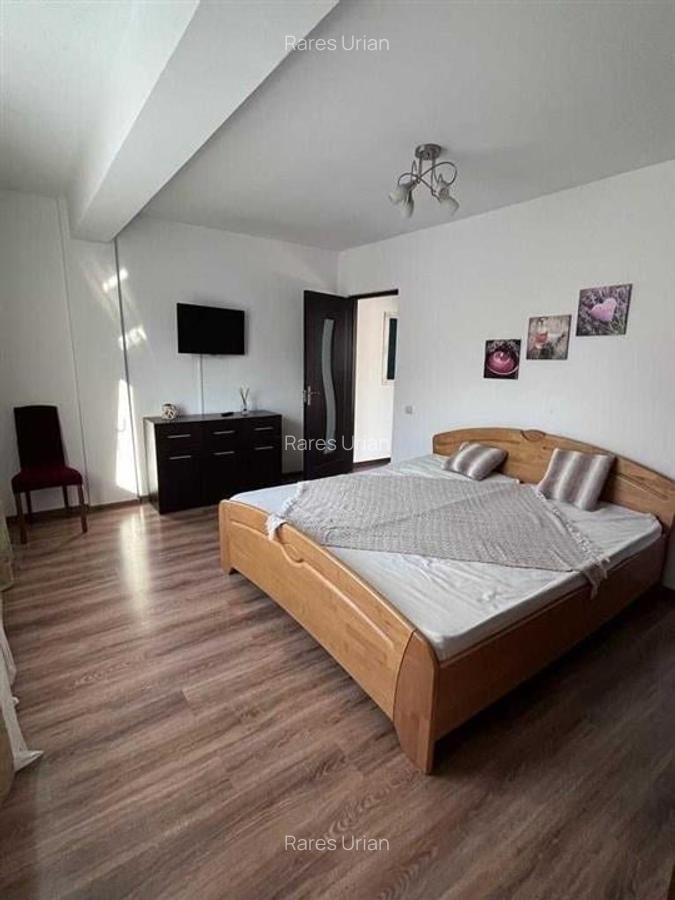 Apartament de inchiriat cu loc de parcare, 3 camere in cartierul Intre Lacuri, C - 3