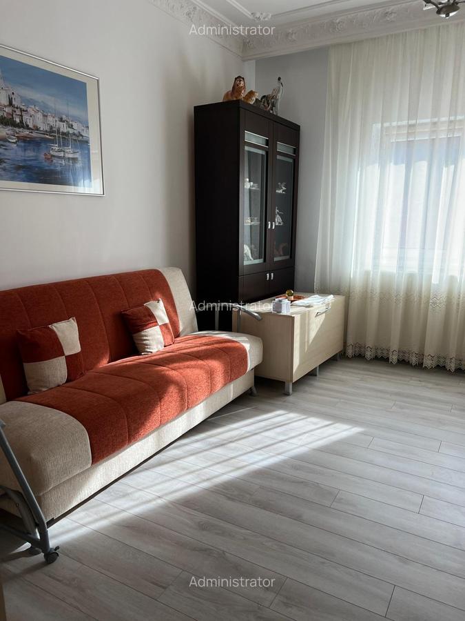 8133  Casa 5 camere Centru - 3