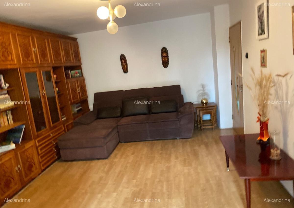 Inchiriez ap dotat cu 4 camere, modern, str. Ta?nad, Cluj - 3 Inchiriez ap dotat cu 4 camere, modern, str. Ta?nad, Cluj - 3