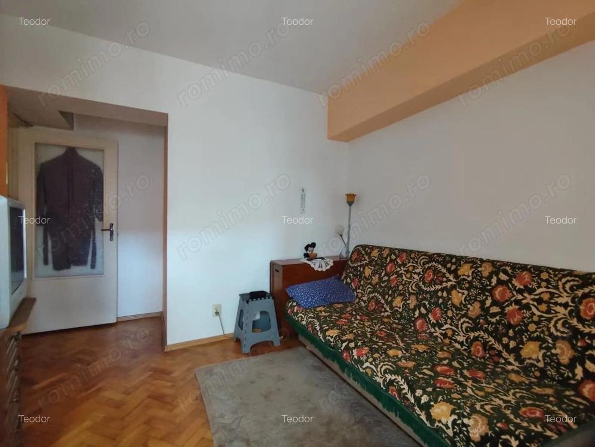 Apartament 3 camere de vanzare, B-dul Dacia, Oradea - 4