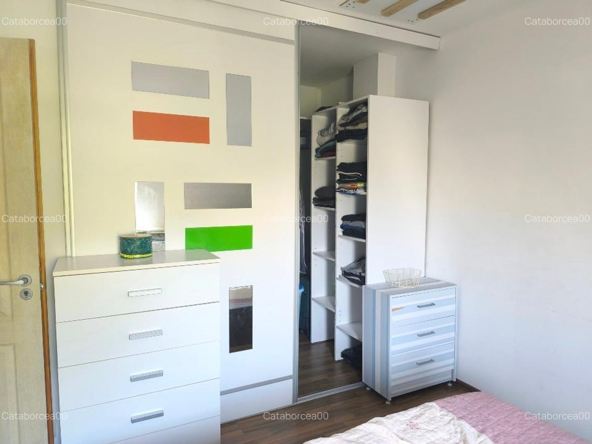 Direct proprietar: 2 camere, centrala, 2 AC, Vitan, semidecomandat - 4