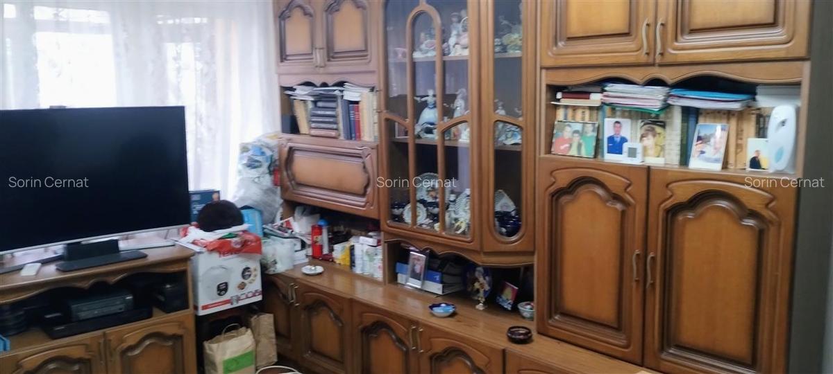 Apartament 3 camere semidecomandat cartier Obor - 1