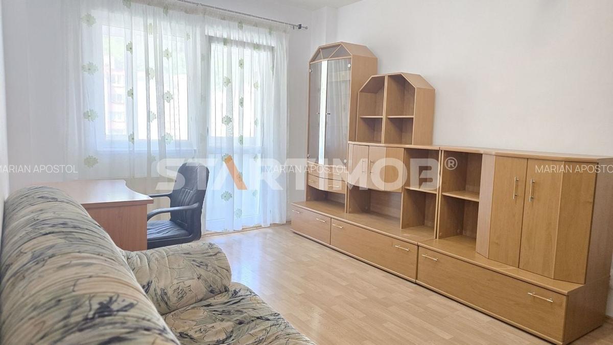 Apartament cu 3 camere decomandat, mobilat în Răcădău - 4