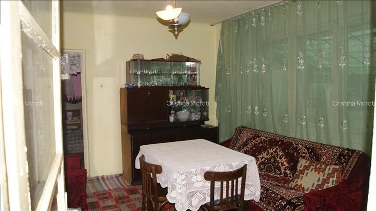 Casa traditionala in Sat Zdrapti, Comuna Ciscior, Judetul Hunedoara.
EXCLUSIV - - 11