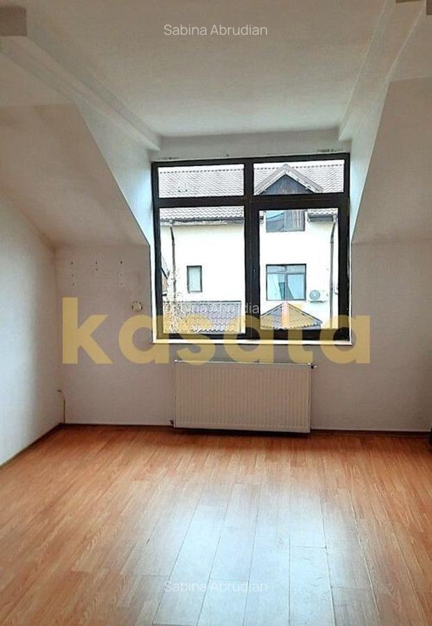 Oportunitate | 6 camere | 4 bai | Curte | Parcare - 15