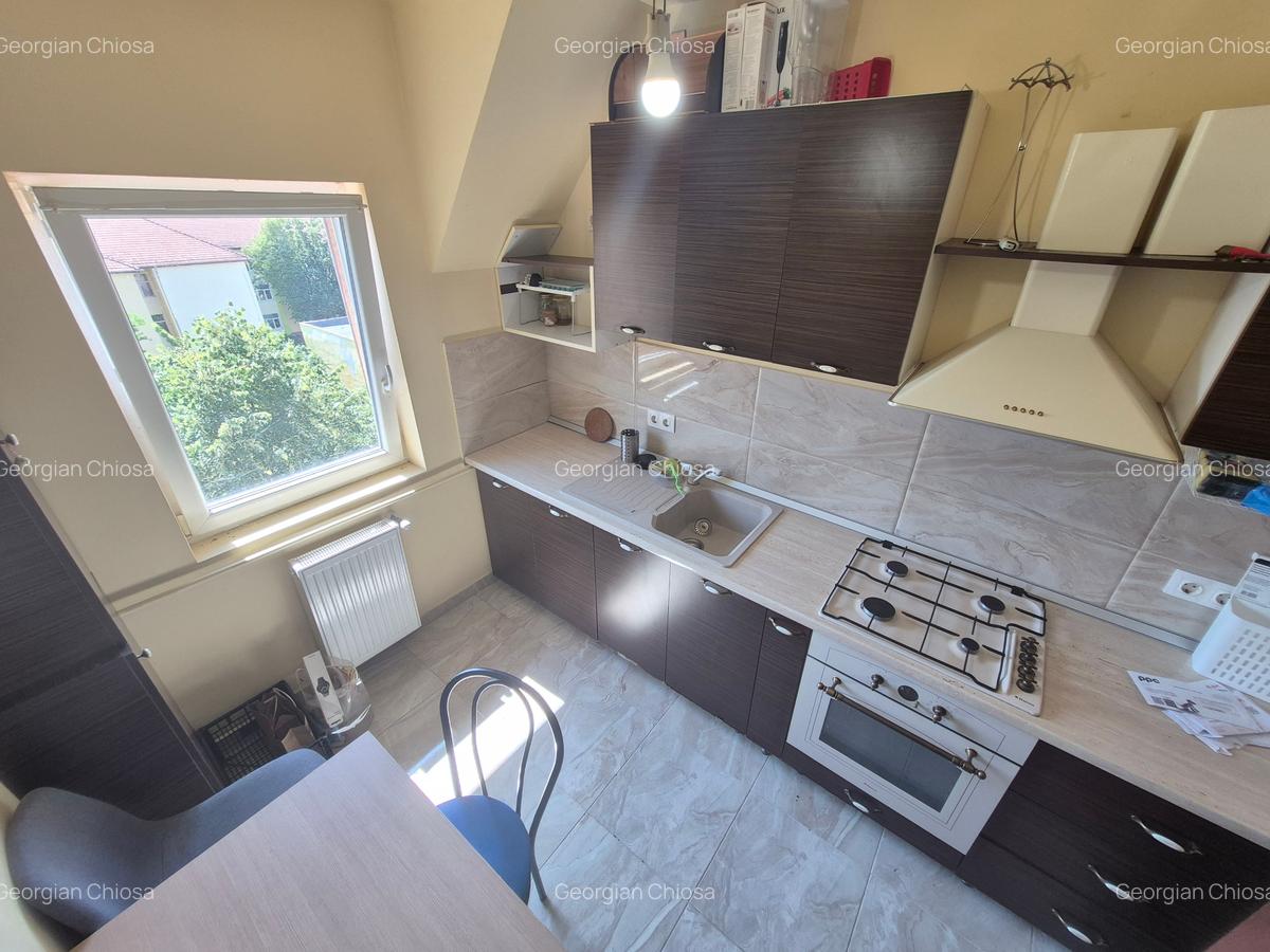2 Cam-Dacia-51MP--3 Min Iulius Town-Mobilat-Centrala-Aer conditionat-75.000 Euro - 14
