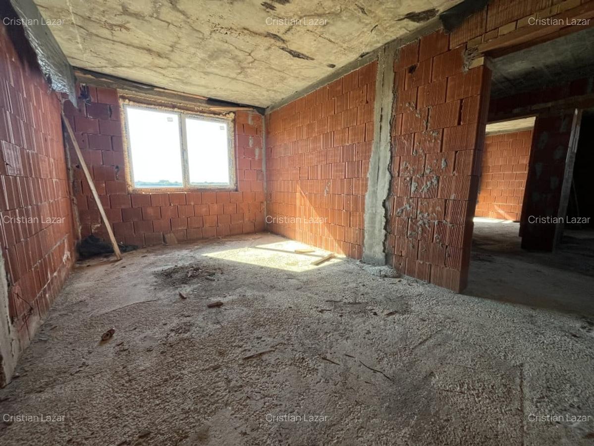 Casa la rosu in Santandrei - cu acces rapid spre Oradea - 9