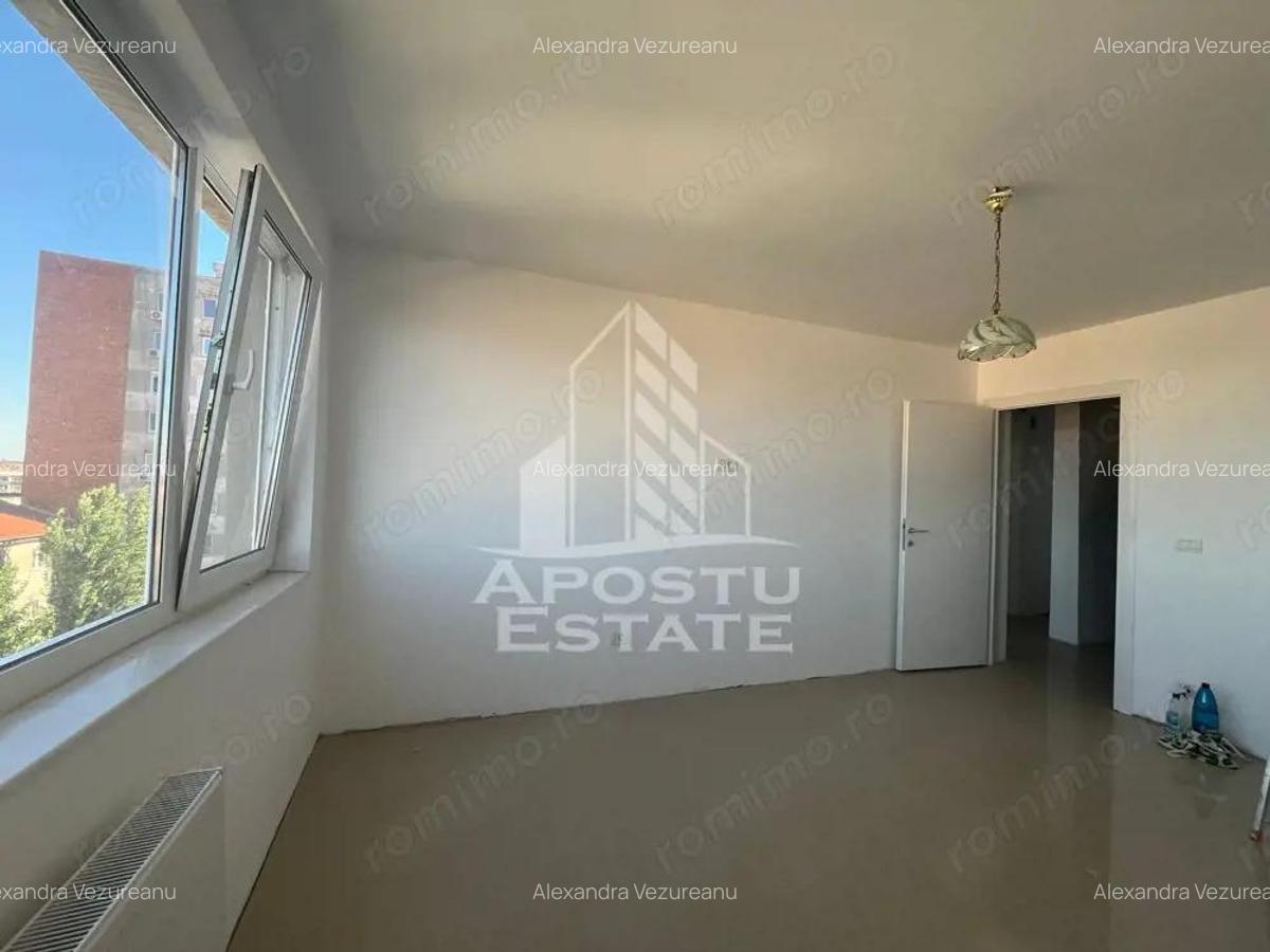 Apartament cu 2 camere, decomandat, renovat, zona Dambovita - 1