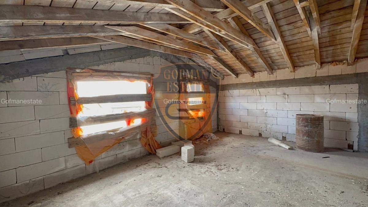 Casa 4 camere, P+M , Valul lui Traian, la gri teren 337 mp, garaj - 24