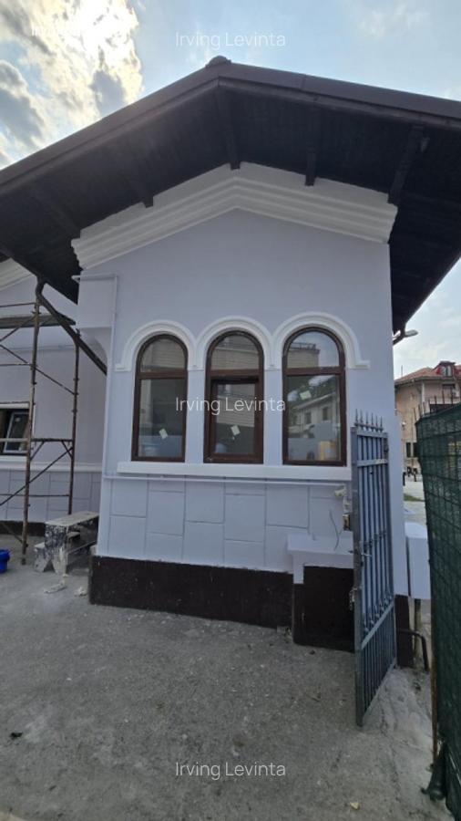 Refugiu  boem din inima Bucurestiului. Casa eleganta din 1935 renovata modern. - 4
