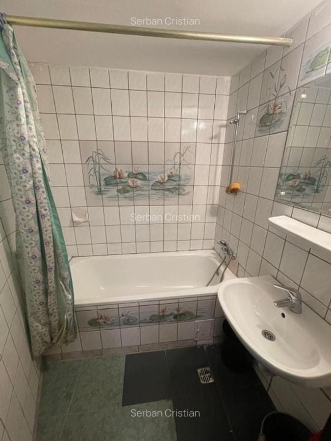 Central Coltea apartament 3 cmaere de inchiriat - 13