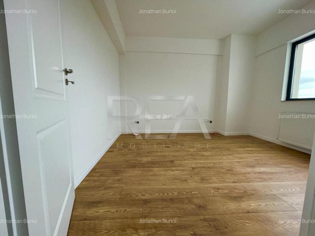 3 camere+curte de 150 mp - 5