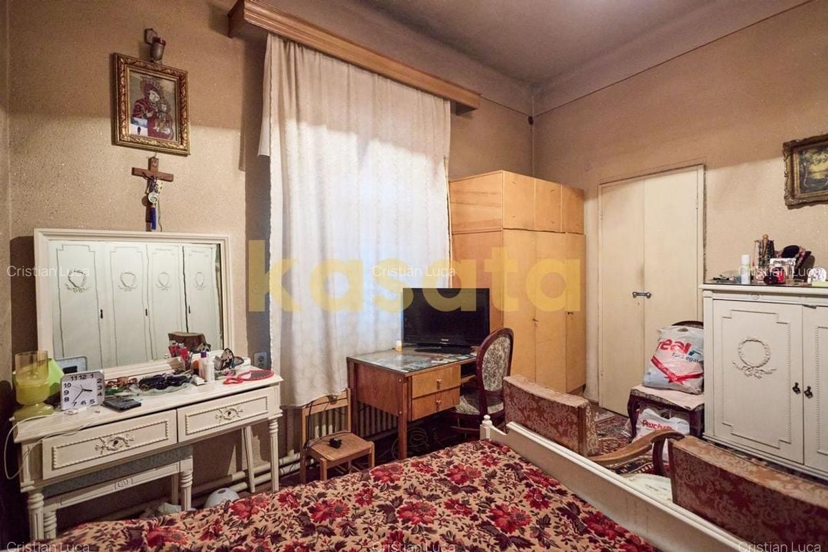 CASĂ CLASICĂ DE VANZARE CU POTENȚIAL PREMIUM ÎN ZONA 1 MAI - 10