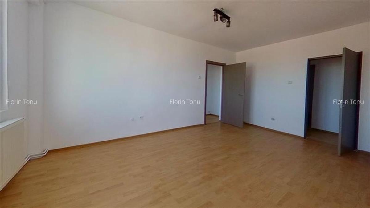 Apartament cu 3 camere semidecomandat în Vlahuță - 7
